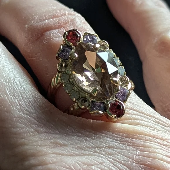 Sorrelli Bright Gold Ring with Champagne Center Stone - Picture 6 of 6